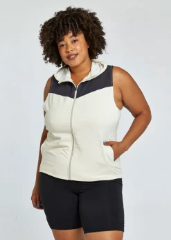 Women Oiselle Kara Full Zip Vest