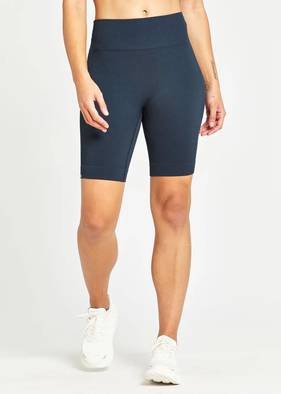 Women Oiselle Longer Ribbed Flyte Shorts