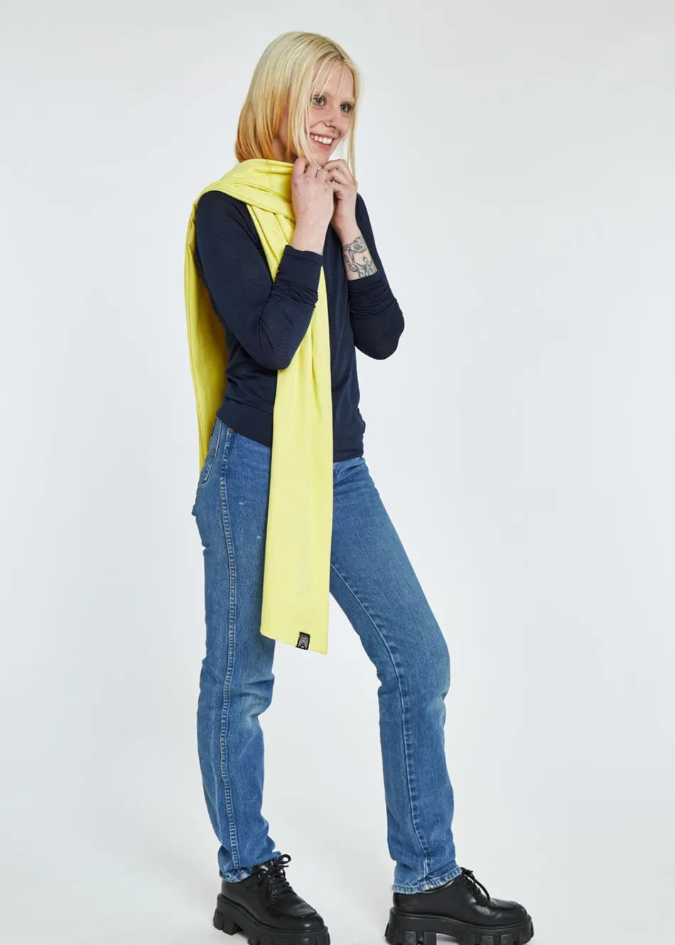 Women Oiselle Lux Ultra Scarf