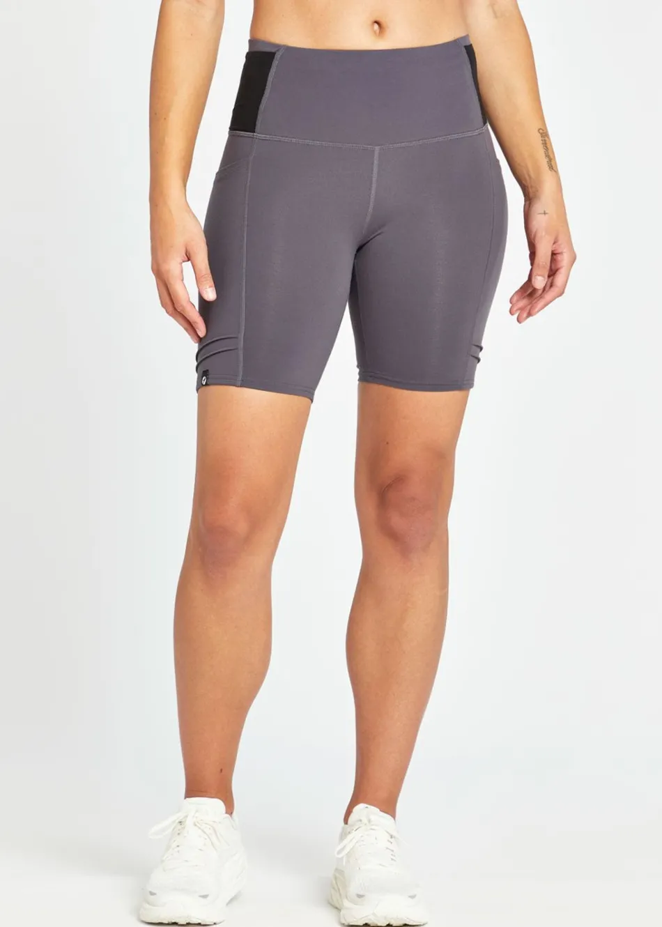 Women Oiselle Mid Length Pocket Jogger Shorts
