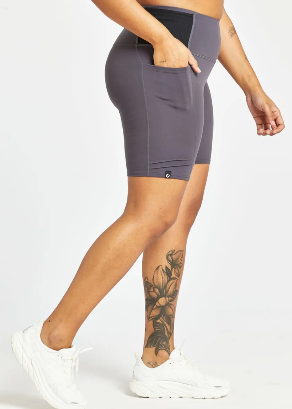 Women Oiselle Mid Length Pocket Jogger Shorts