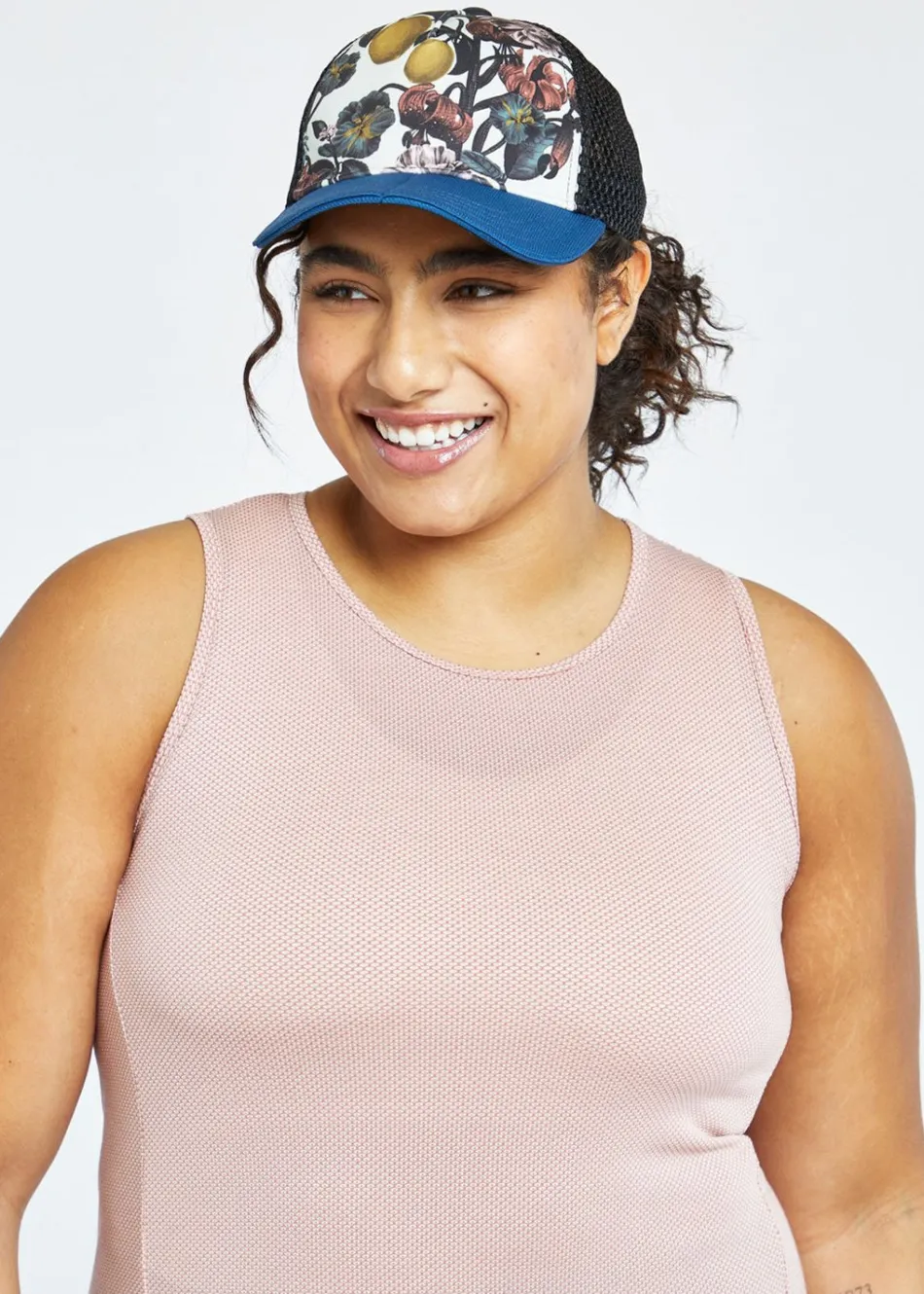 Women Oiselle Runner Trucker