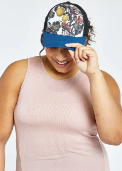 Women Oiselle Runner Trucker