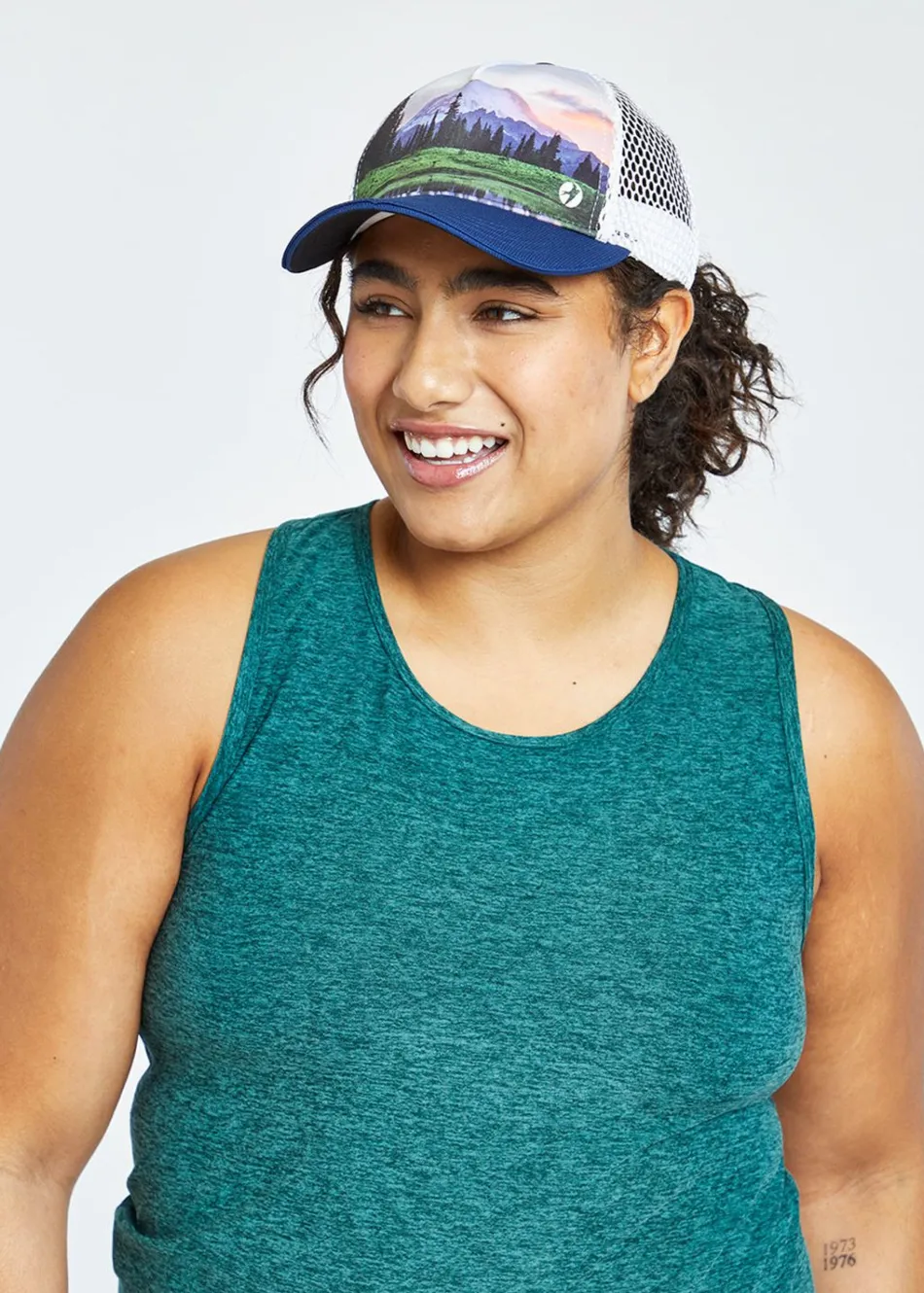 Women Oiselle Runner Trucker
