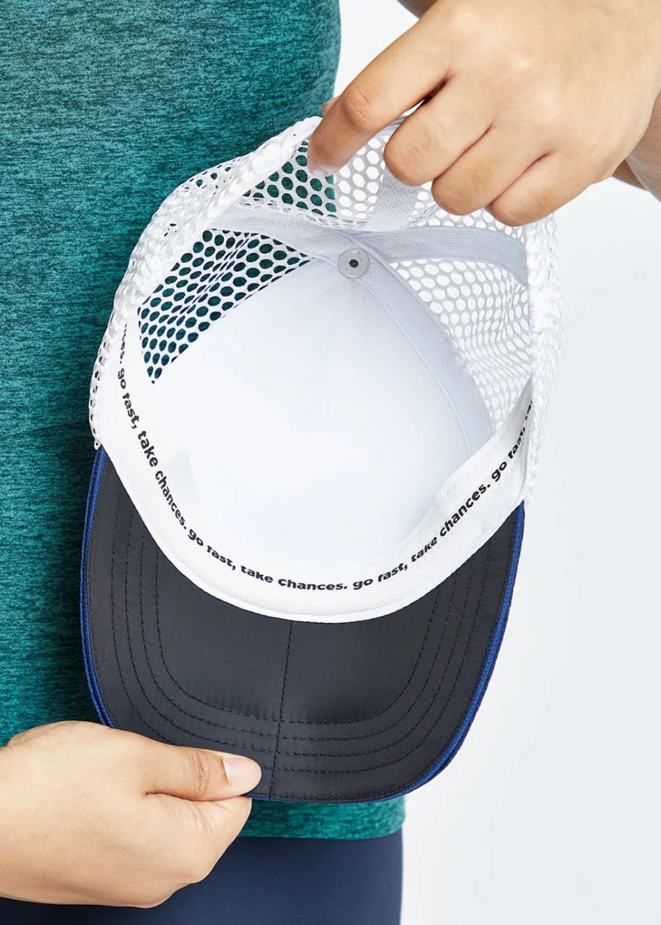 Women Oiselle Runner Trucker