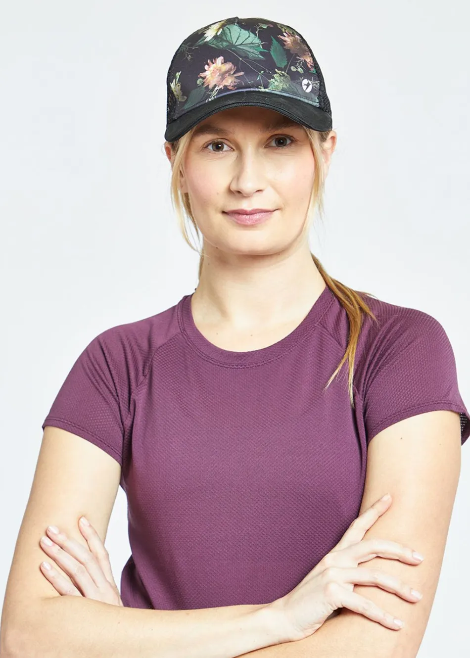 Women Oiselle Runner Trucker